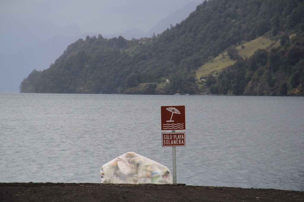Beach and some rubbish. I guess it's winter so why not...